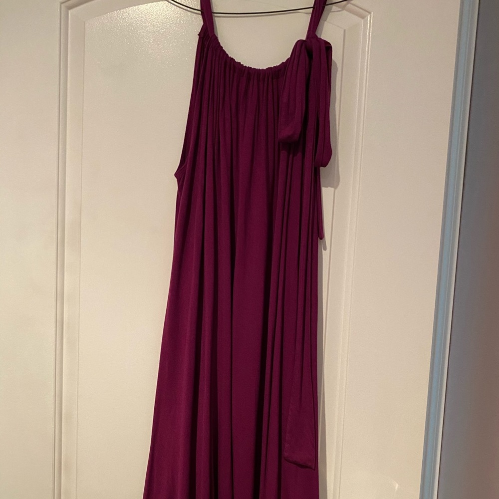 Frenzied dress Burgundy Sleeveless Midi New Size M